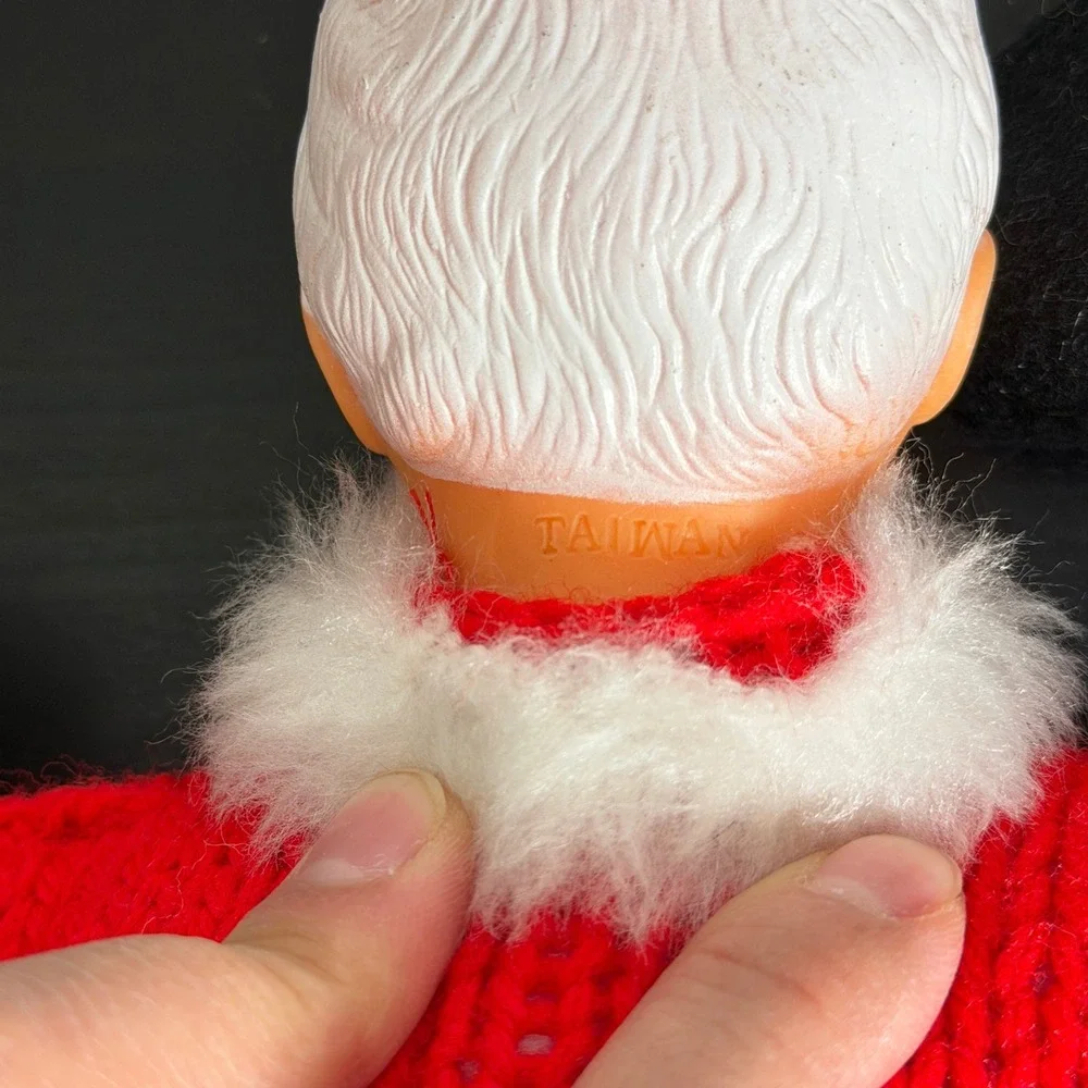 Vintage Santa and Mrs Claus Rubber Face Knit Plush Dolls Christmas Decor Taiwan